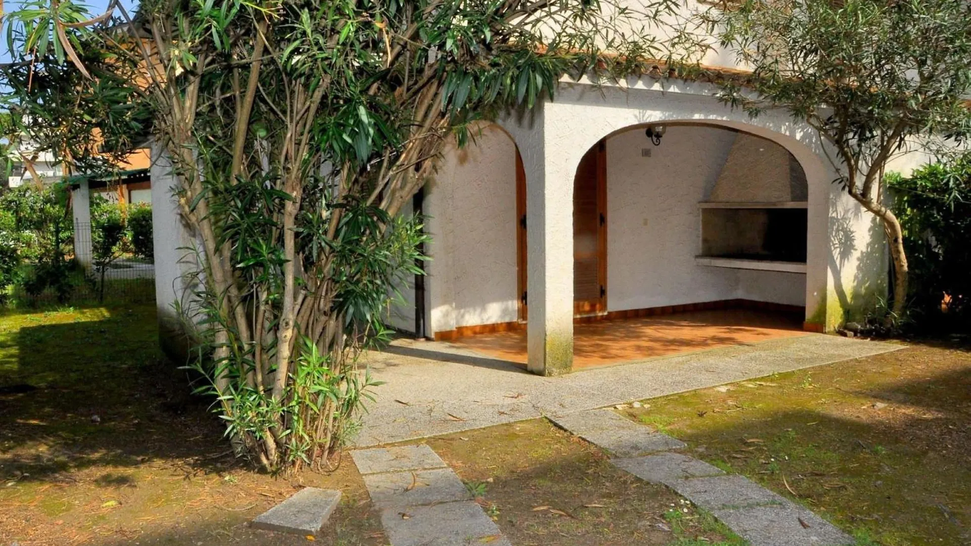 公寓 Your Garden Heaven In The Heart Of Lido Dei Pini 比比翁